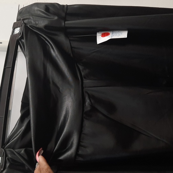 NWT SEXXXY NAUGHTY BLACK SHEER & LEATHER PLUS SIZE 1X TOP AND PANTS OUTFIT - Picture 2 of 6